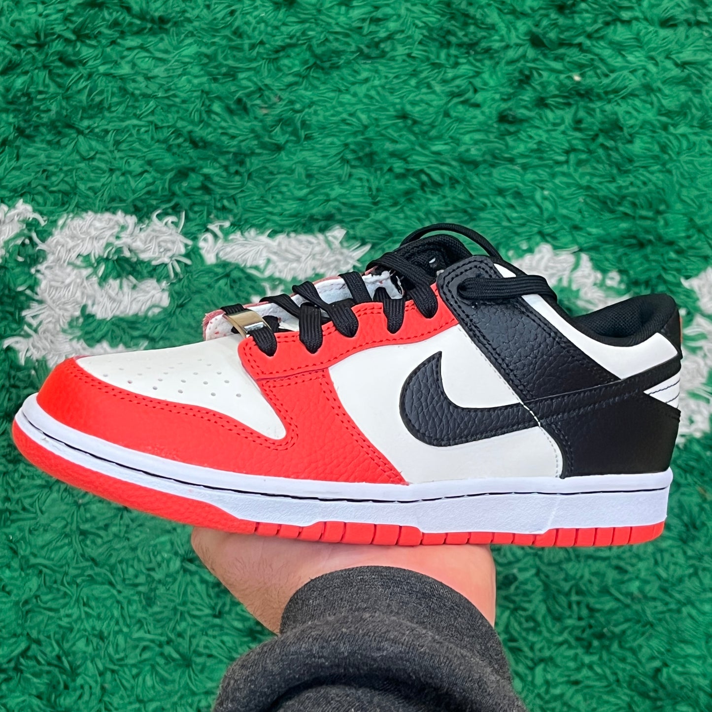 Nike Dunk Low Chicago EMB Size 6.5Y (New)