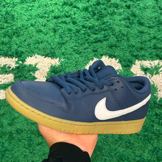 Nike Dunk Low SB Navy Gum Size 9.5 (New)