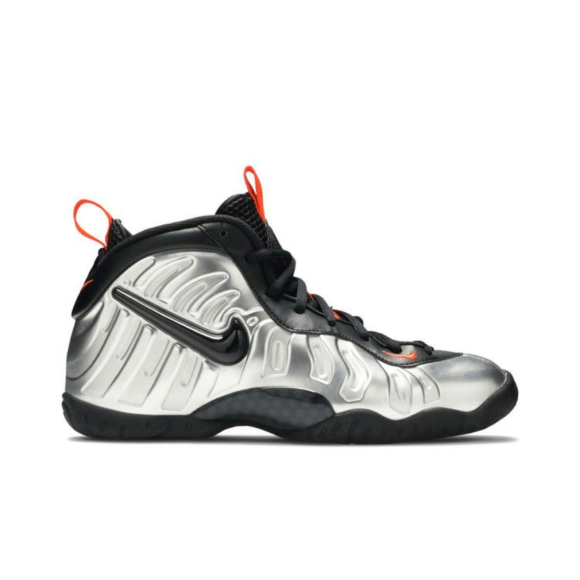 Nike Foamposite Silver Size 5Y (New)
