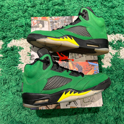 Jordan 5 Oregon Size 9 (Lightly Worn)