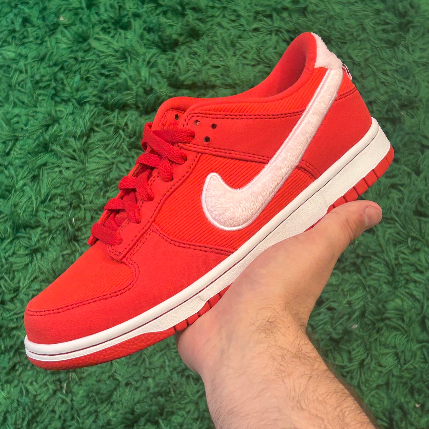 Nike Dunk Low Valentines Day Size 7Y (New)