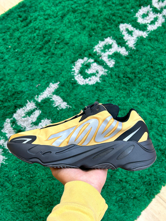 Yeezy 700 MNVN Honey Flux Size 9 (Brand New)